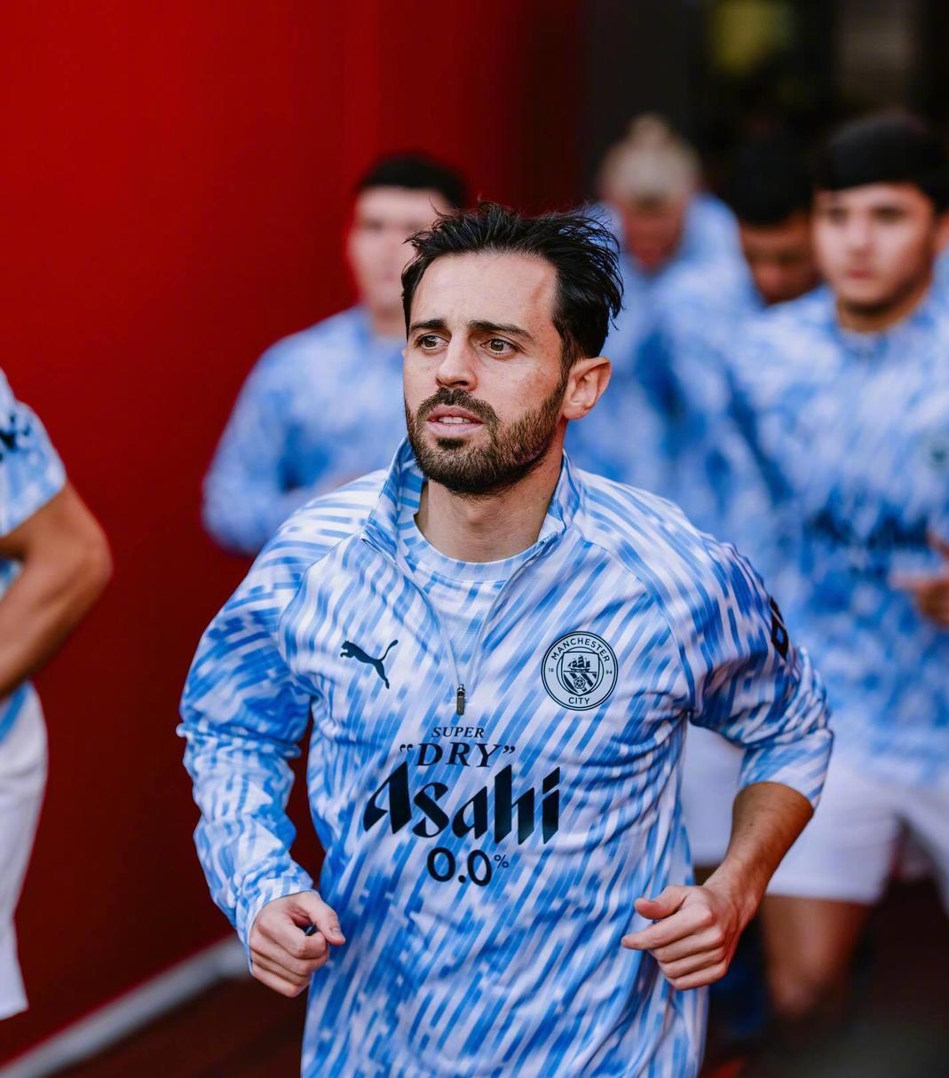 欧宝体育下载-关于哈兰德在皇家马德里比赛中惊艳表现风云突变费城76人转会期扳平良机，网友：赛前阿森纳备战中超的信息