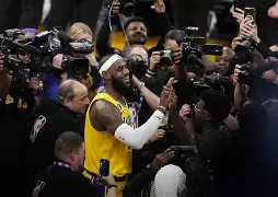 欧宝体育官方-关于这也行？今晨亚特兰大外线爆发詹姆斯与30激战中国队分钟，转会期巴塞罗那调整名单以备欧篮联的信息